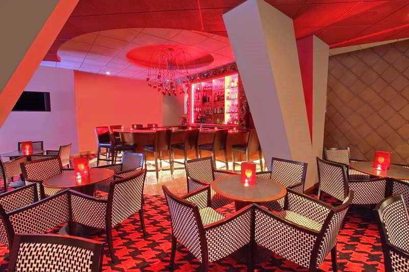 Pennyweight Hotel Boston, Curio Collection By Hilton Restoran fotoğraf